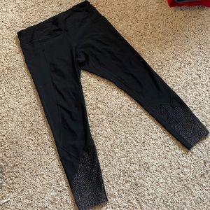 Lululemon cropped athletic leggings